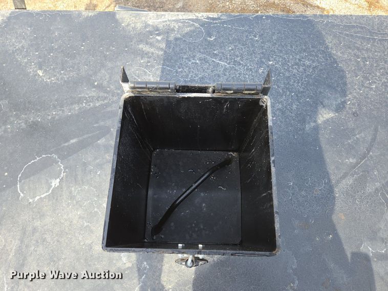 image for item EN3653 2018 LeeBoy 500 Tack Tank asphalt distributor trailer