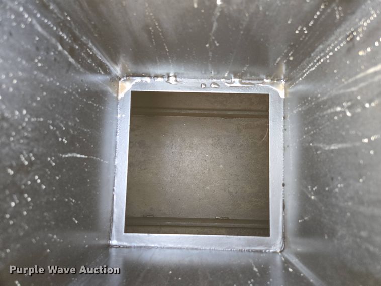 image for item EN3653 2018 LeeBoy 500 Tack Tank asphalt distributor trailer