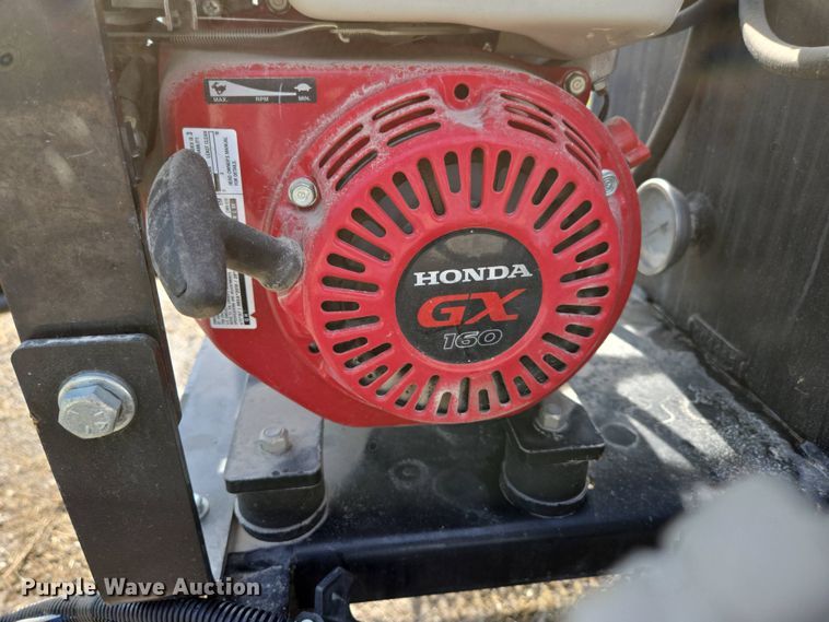 image for item EN3653 2018 LeeBoy 500 Tack Tank asphalt distributor trailer