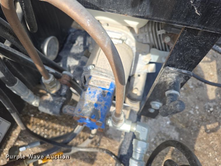 image for item EN3653 2018 LeeBoy 500 Tack Tank asphalt distributor trailer