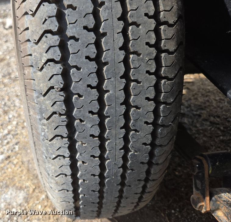 image for item EN3653 2018 LeeBoy 500 Tack Tank asphalt distributor trailer