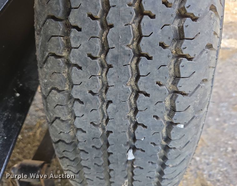 image for item EN3653 2018 LeeBoy 500 Tack Tank asphalt distributor trailer