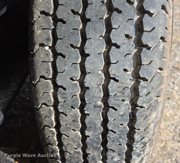 image for item EN3653 2018 LeeBoy 500 Tack Tank asphalt distributor trailer