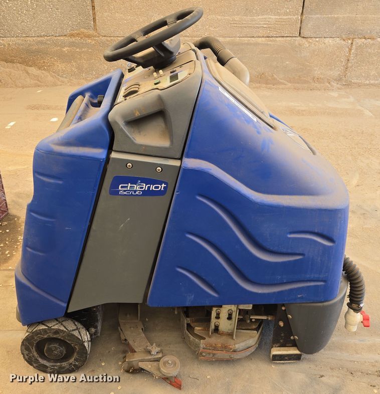 image for item EN8925 Chariot  IScrub  floor scrubber 