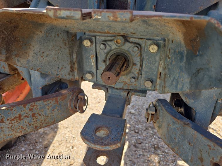 image for item EN8926 Kubota L2050 tractor