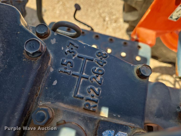 image for item EN8926 Kubota L2050 tractor