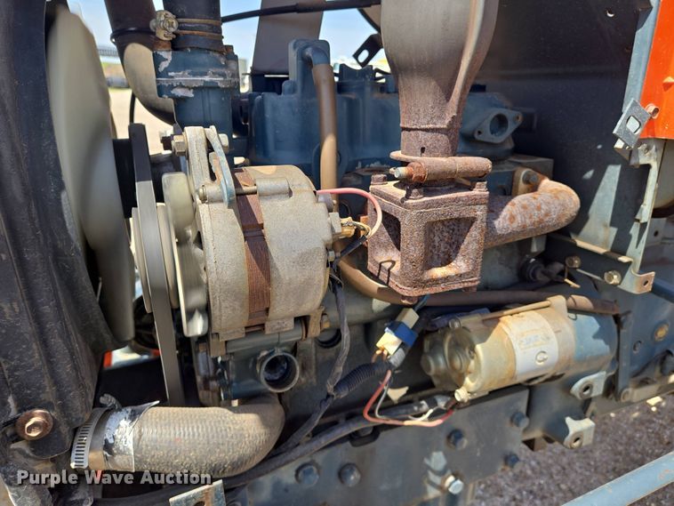 image for item EN8926 Kubota L2050 tractor