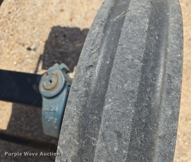 image for item EN8926 Kubota L2050 tractor