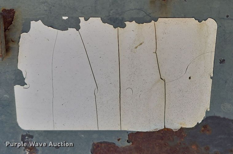 image for item EN8926 Kubota L2050 tractor