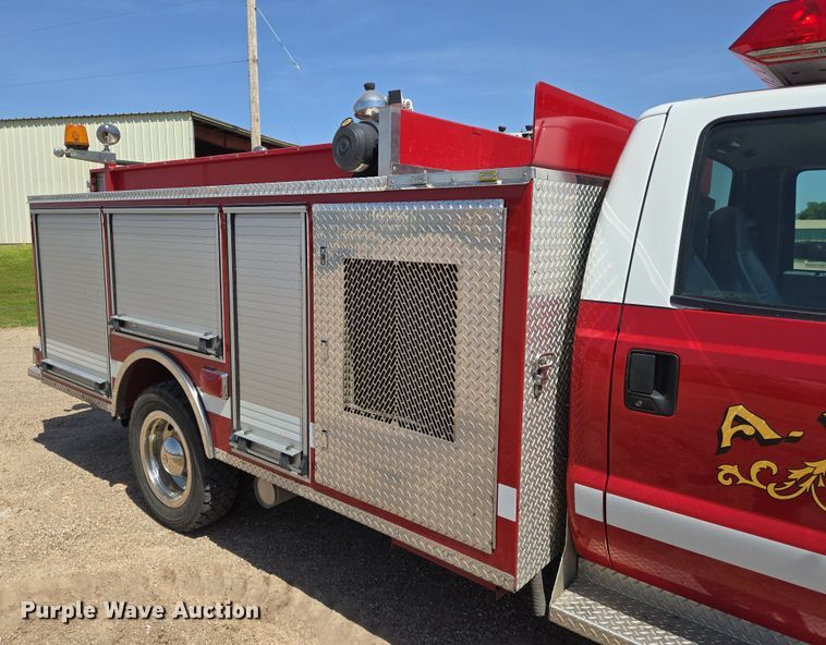image for item EN8928 2005 Ford F550 Super Duty XL rescue pumper fire truck