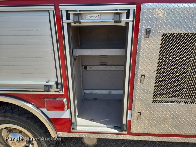image for item EN8928 2005 Ford F550 Super Duty XL rescue pumper fire truck
