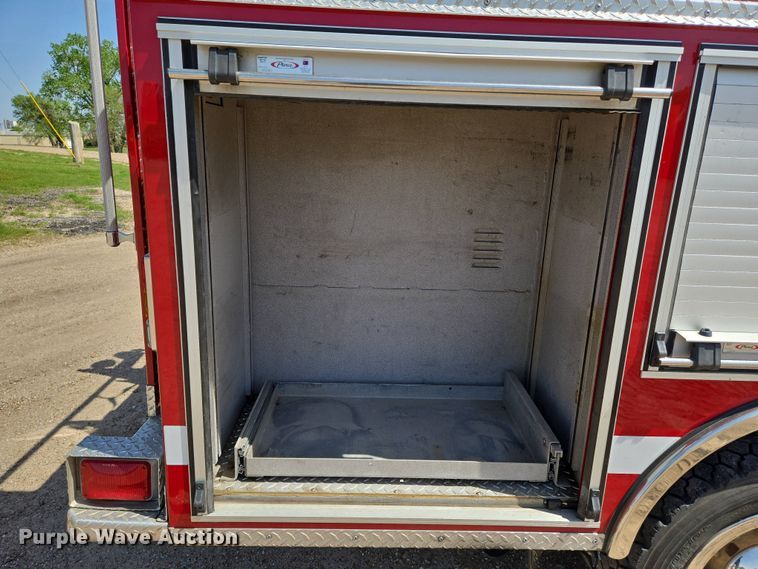 image for item EN8928 2005 Ford F550 Super Duty XL rescue pumper fire truck