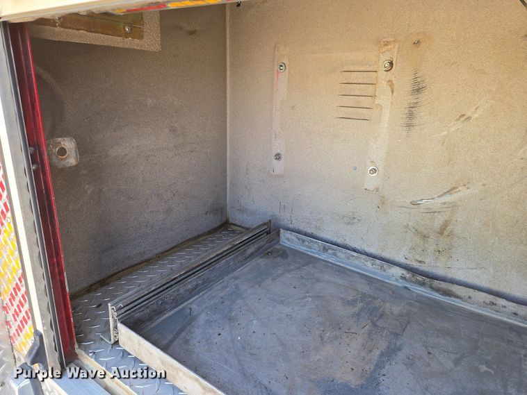 image for item EN8928 2005 Ford F550 Super Duty XL rescue pumper fire truck