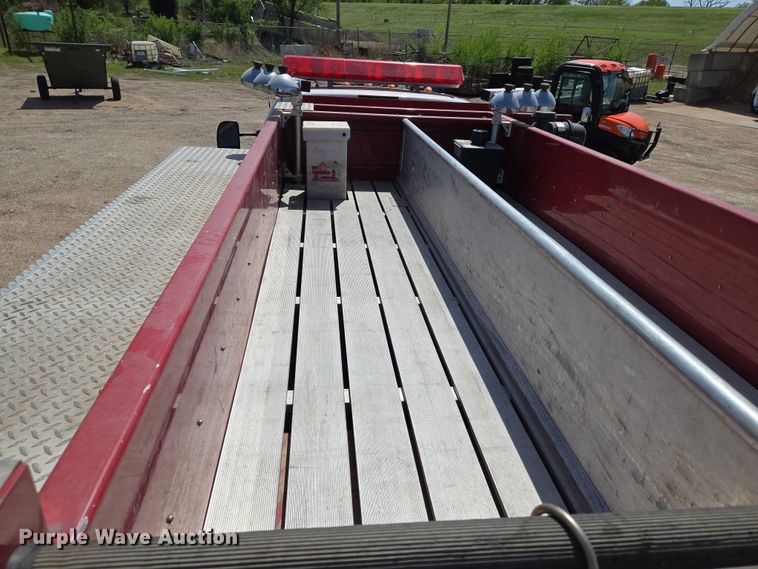 image for item EN8928 2005 Ford F550 Super Duty XL rescue pumper fire truck