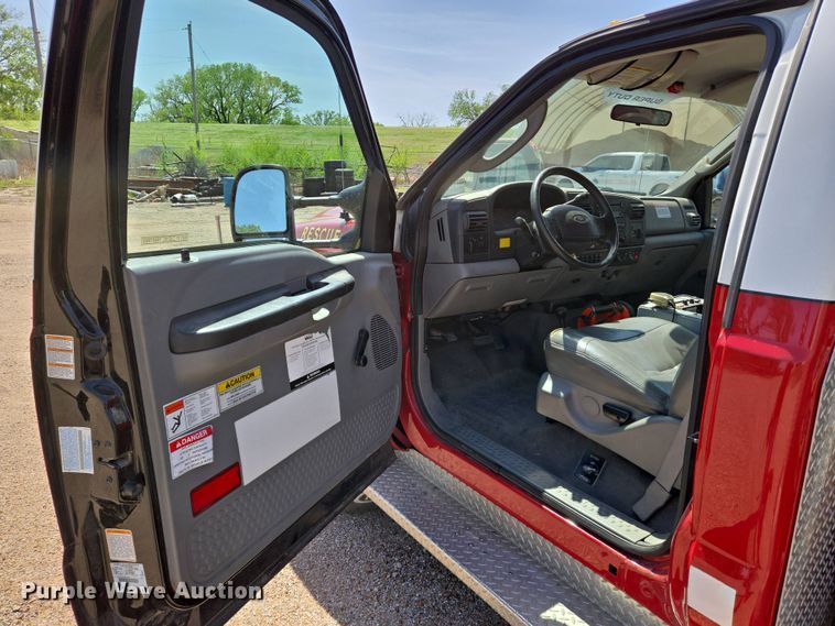 image for item EN8928 2005 Ford F550 Super Duty XL rescue pumper fire truck