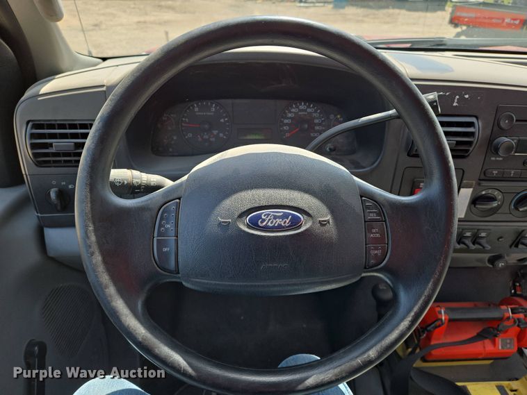 image for item EN8928 2005 Ford F550 Super Duty XL rescue pumper fire truck