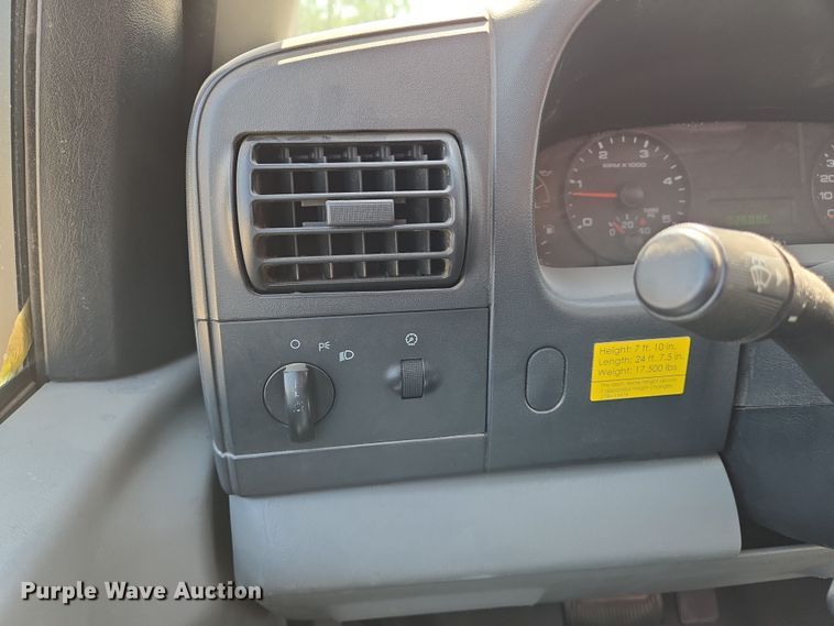 image for item EN8928 2005 Ford F550 Super Duty XL rescue pumper fire truck