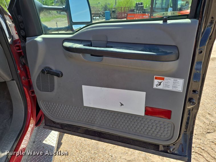 image for item EN8928 2005 Ford F550 Super Duty XL rescue pumper fire truck