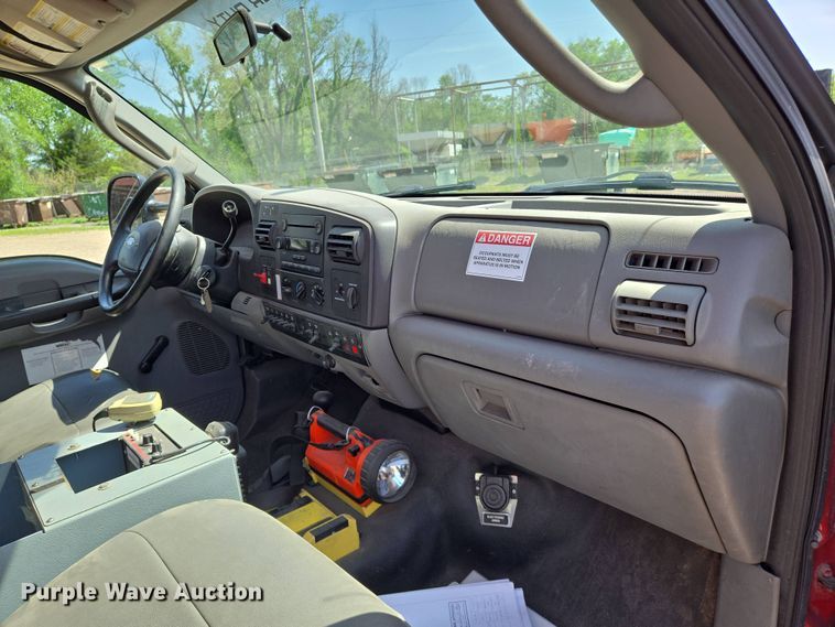 image for item EN8928 2005 Ford F550 Super Duty XL rescue pumper fire truck