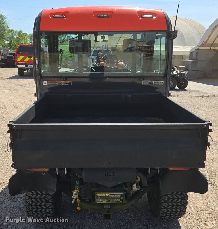 image for item EN8929 2011 Kubota RTV1100 utility vehicle