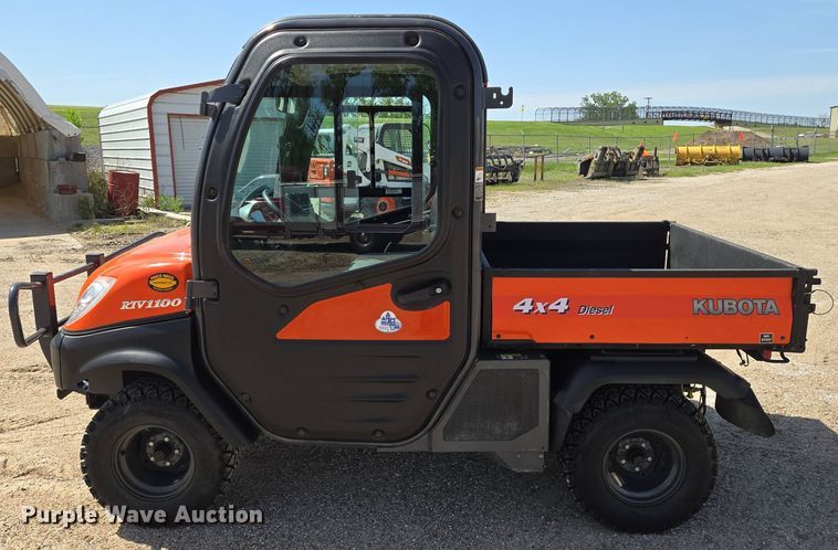 image for item EN8929 2011 Kubota RTV1100 utility vehicle