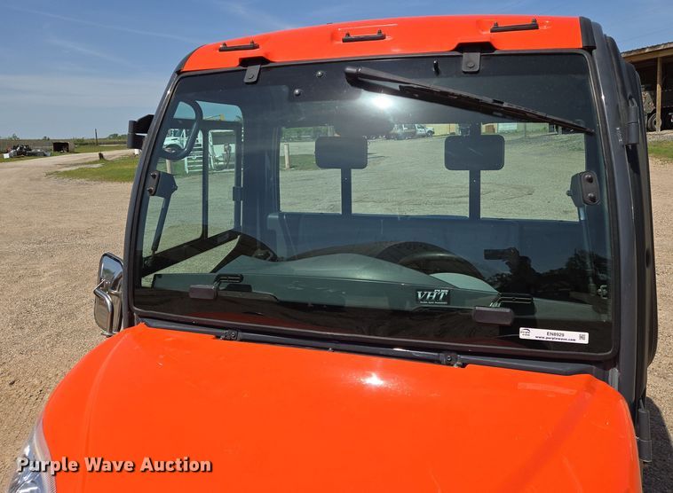 image for item EN8929 2011 Kubota RTV1100 utility vehicle