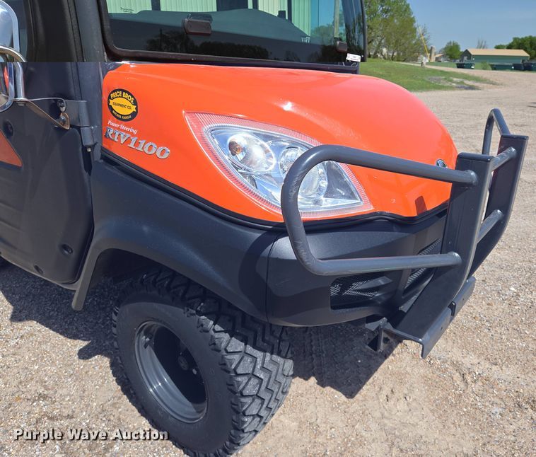image for item EN8929 2011 Kubota RTV1100 utility vehicle