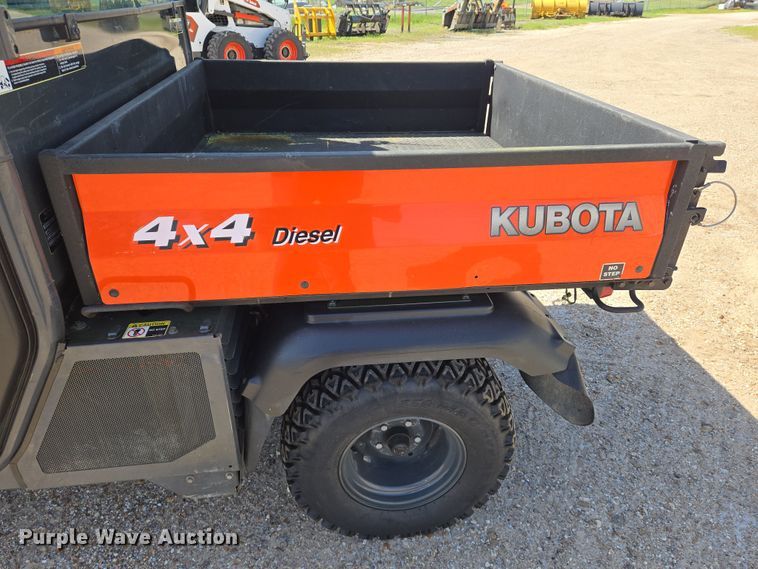 image for item EN8929 2011 Kubota RTV1100 utility vehicle