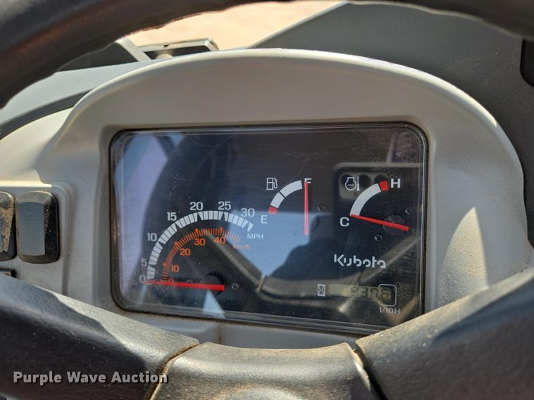 image for item EN8929 2011 Kubota RTV1100 utility vehicle