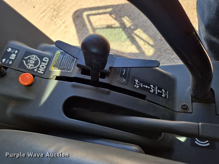 image for item EN8929 2011 Kubota RTV1100 utility vehicle