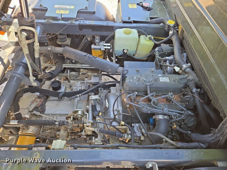 image for item EN8929 2011 Kubota RTV1100 utility vehicle