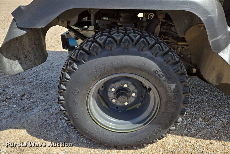 image for item EN8929 2011 Kubota RTV1100 utility vehicle