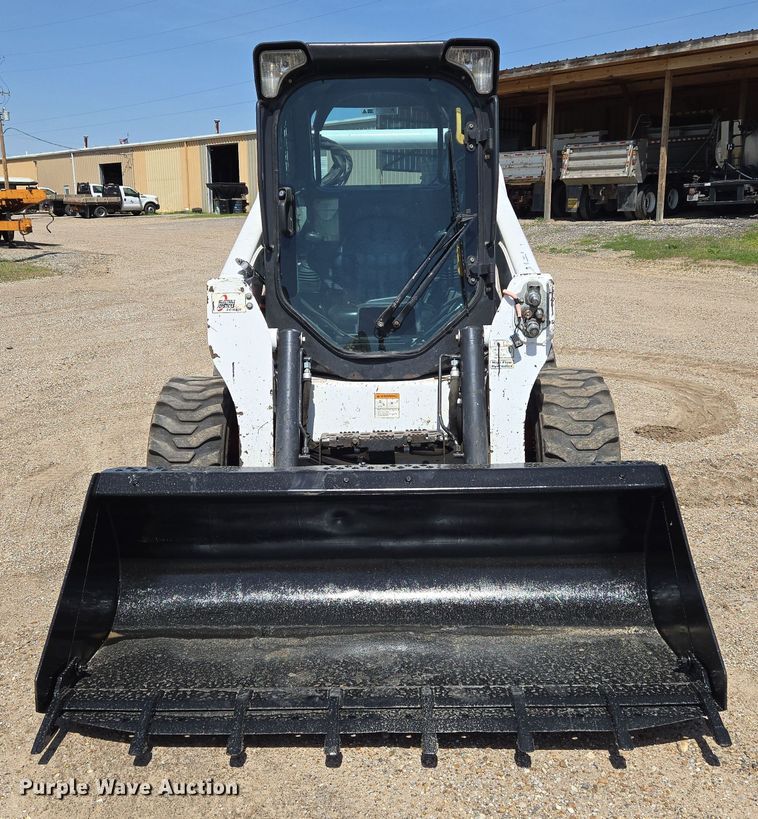 image for item EN8930 2012 Bobcat S750 skid steer loader