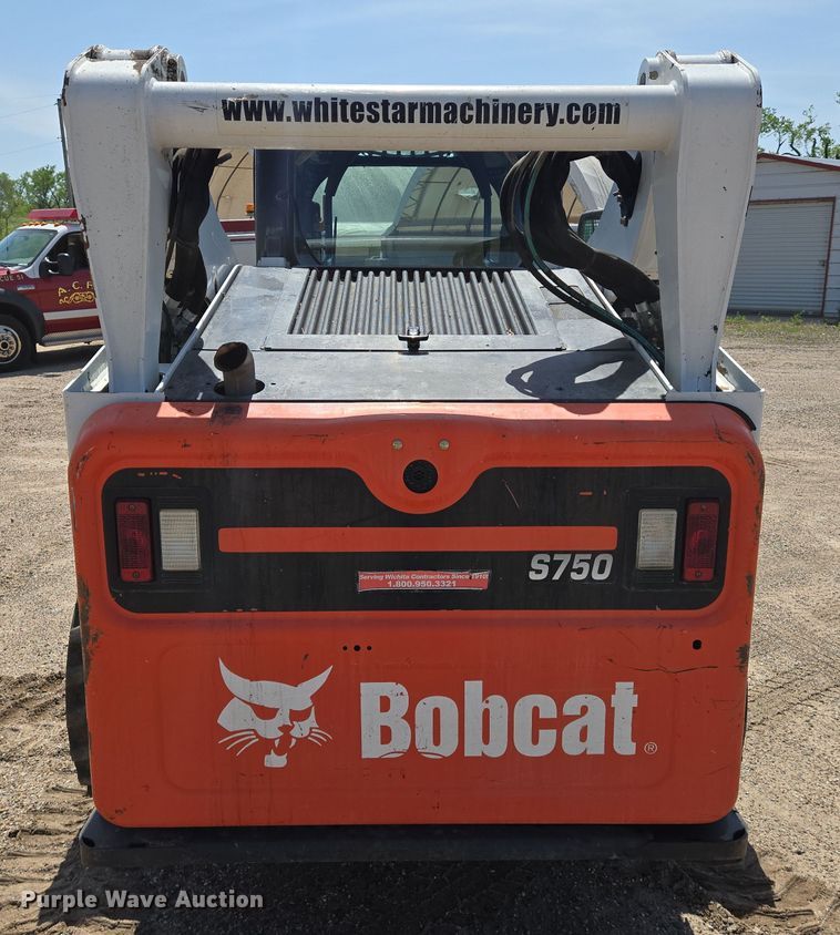 image for item EN8930 2012 Bobcat S750 skid steer loader