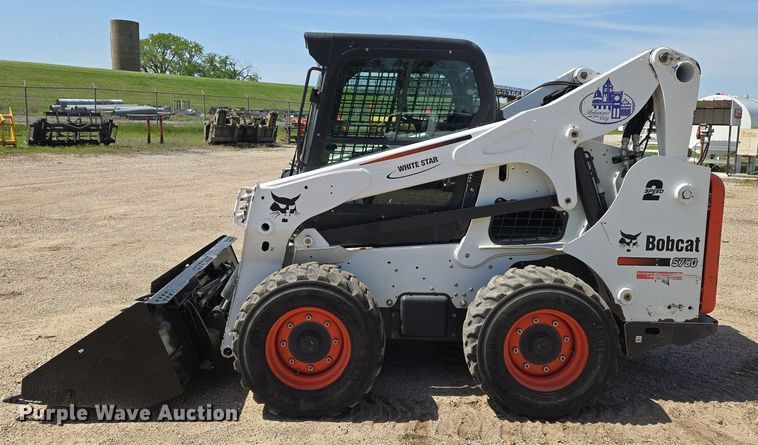 image for item EN8930 2012 Bobcat S750 skid steer loader
