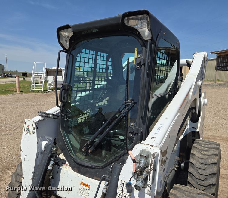 image for item EN8930 2012 Bobcat S750 skid steer loader