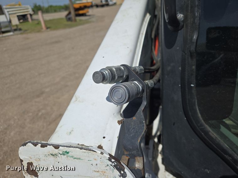 image for item EN8930 2012 Bobcat S750 skid steer loader