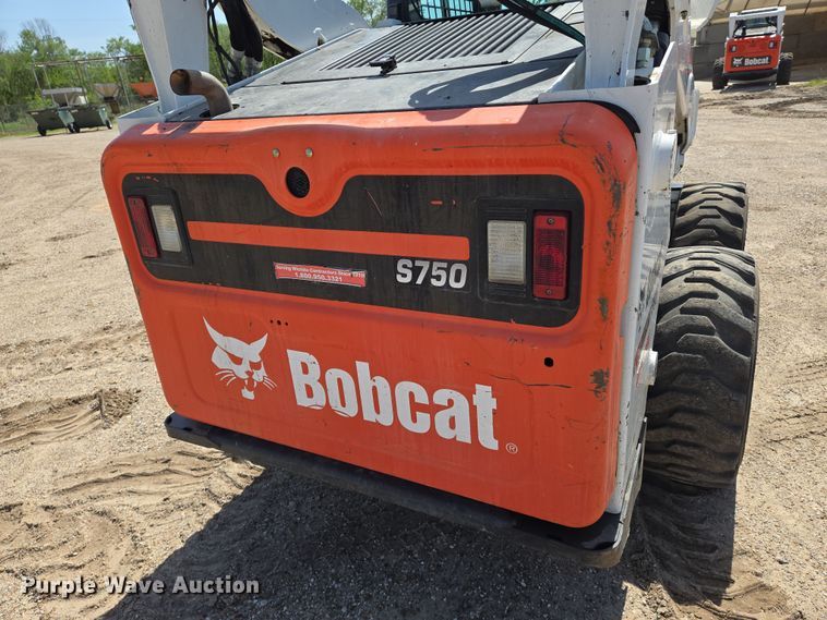 image for item EN8930 2012 Bobcat S750 skid steer loader
