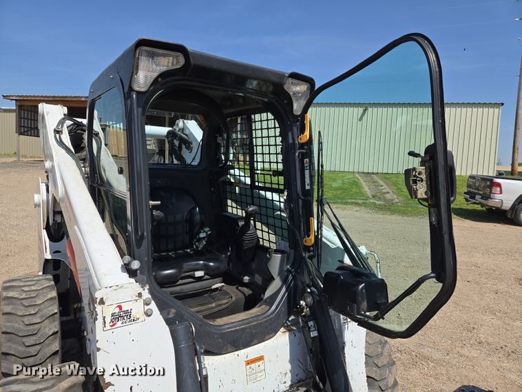 image for item EN8930 2012 Bobcat S750 skid steer loader