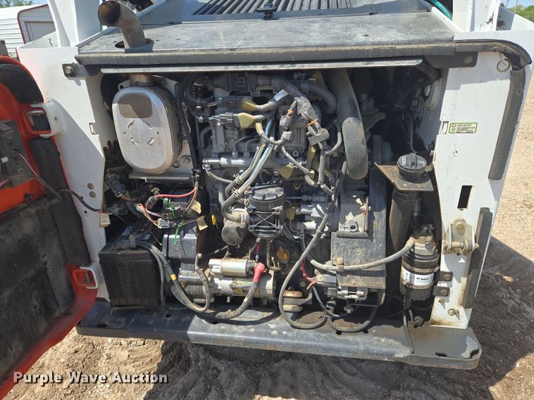 image for item EN8930 2012 Bobcat S750 skid steer loader