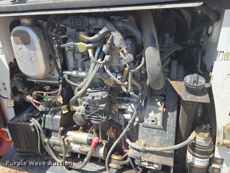 image for item EN8930 2012 Bobcat S750 skid steer loader