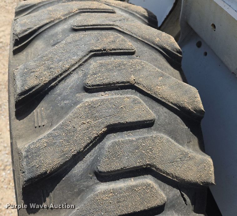 image for item EN8930 2012 Bobcat S750 skid steer loader