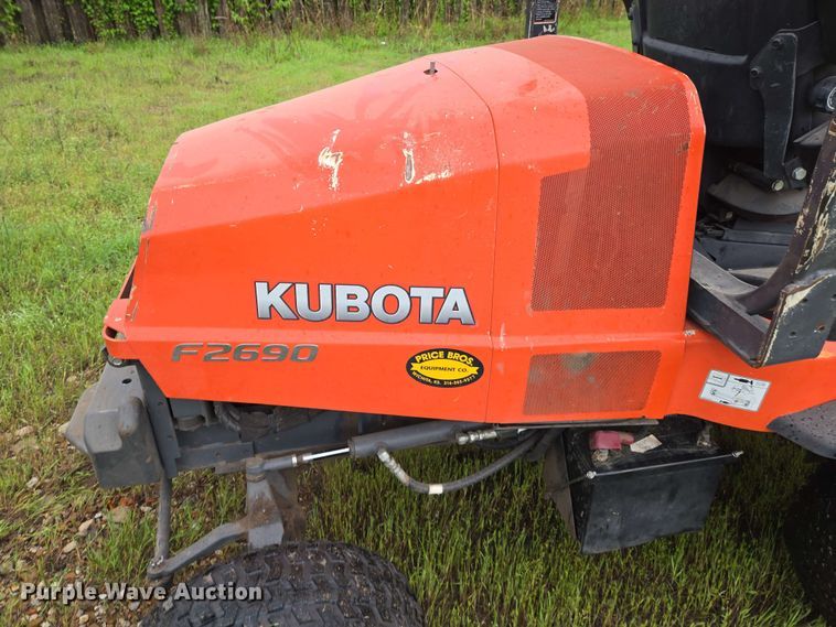 image for item EN8957 2015 Kubota F2690 lawn mower