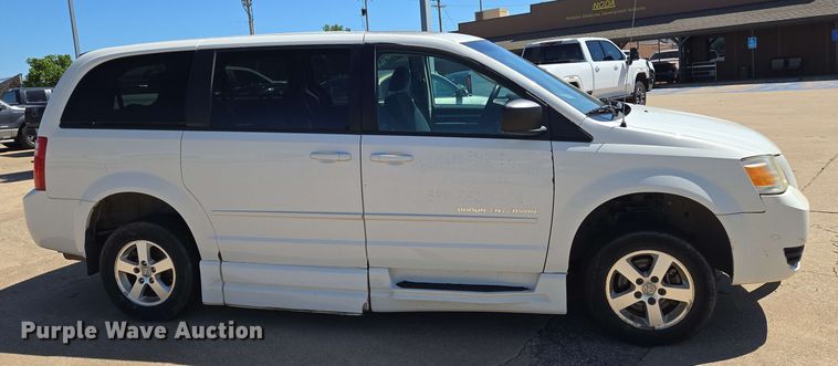 image for item EO0521 2010 Dodge Grand Caravan SE handicap accessible van