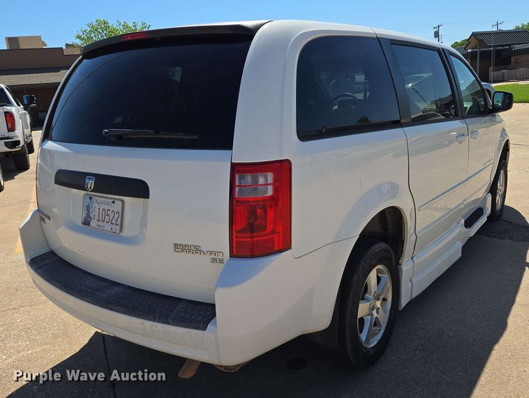 image for item EO0521 2010 Dodge Grand Caravan SE handicap accessible van