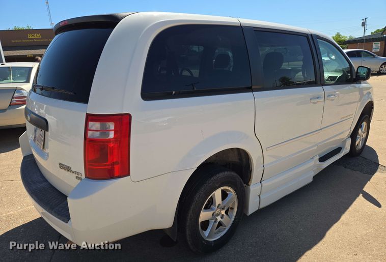 image for item EO0521 2010 Dodge Grand Caravan SE handicap accessible van