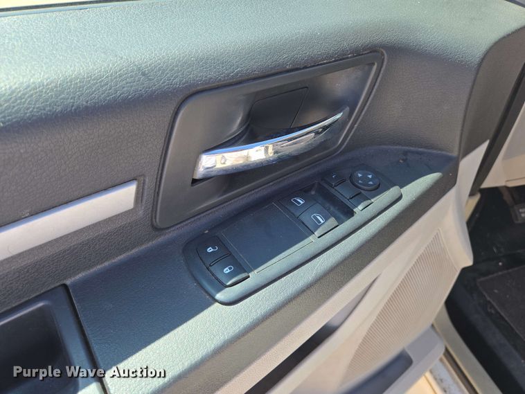 image for item EO0521 2010 Dodge Grand Caravan SE handicap accessible van