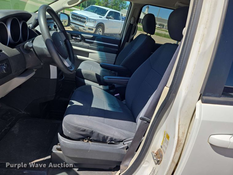 image for item EO0521 2010 Dodge Grand Caravan SE handicap accessible van