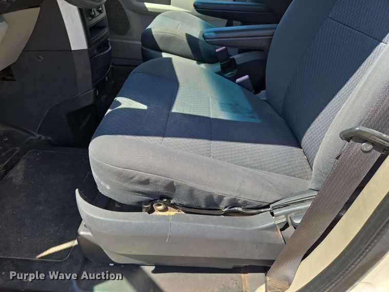 image for item EO0521 2010 Dodge Grand Caravan SE handicap accessible van