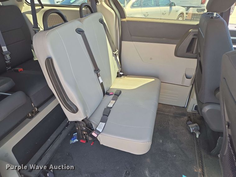image for item EO0521 2010 Dodge Grand Caravan SE handicap accessible van